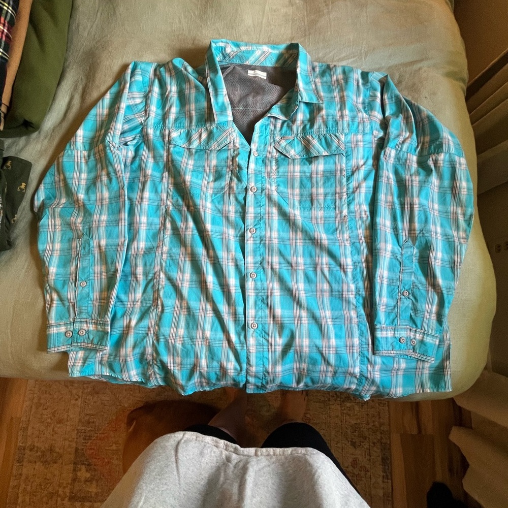 Columbia OMNISHADE Lightweight Button Up Shirt
